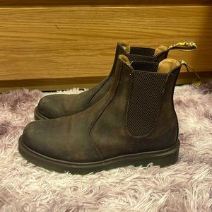 Crazy Horse Leather Chelsea Boots Dr. Martens